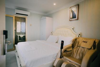 Venice Hotel - image 14