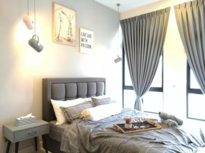 KLCC View | MRT | Spacious & Clean | WefieHome 04 - image 21
