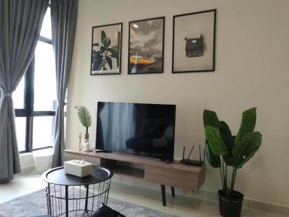KLCC View | MRT | Spacious & Clean | WefieHome 04 - image 22