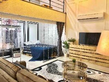 Escapade Grand Tower Of London next2 Paradigm Mall - image 23