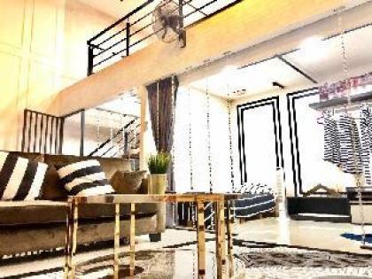 Escapade Grand Tower Of London next2 Paradigm Mall - image 25