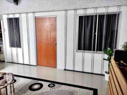 Escapade Grand Tower Of London next2 Paradigm Mall - image 35