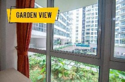 2BR Twin Tower View Pool near PWTC - image 20