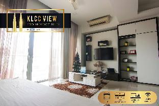 KLCC View from Balcony Family 2BR near KTM & LRT - image 2