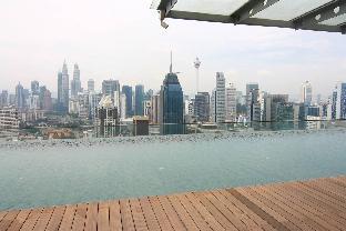 KLCC VIEW* With Balcony Cosy 3BR Suites @ Regalia - image 7