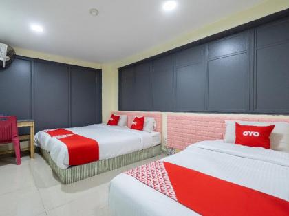 OYO 89717 Budget Star Hotel (Sanitized Stay) - image 3