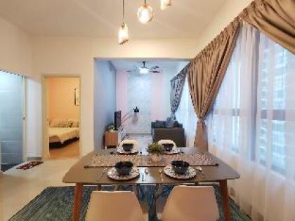 ARTE PLUS  Spacious Two Bedroom Apartment - image 14