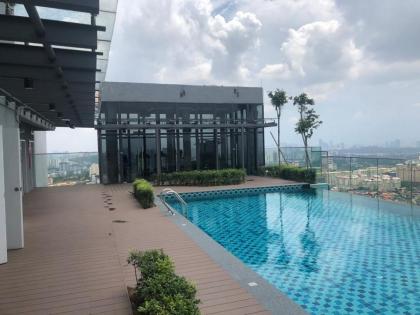 Luxury Suite @ Eko Cheras* SkyPool* Gym* MRT* WiFi - image 8