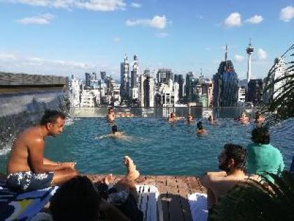 Enjoy your stay(2 bedroom)Rooftop pool facing klcc - image 11