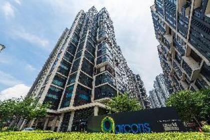 Arcoris Soho Mont Kiara  1-5Pax 2 Bedroom  2 Bath - image 1