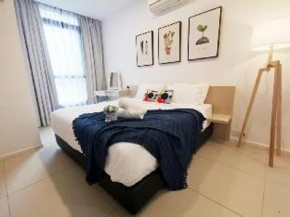 Arcoris Soho Mont Kiara  1-5Pax 2 Bedroom  2 Bath - image 14