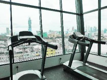 One Residences 4 pax 10 mins to TRX - image 16