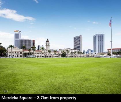 KLCC Infinity Pool-The Regalia Residence by Cobnb - image 10