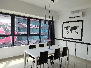 Arte KLCC View 3BR Apt WiFi #ES303 - image 4