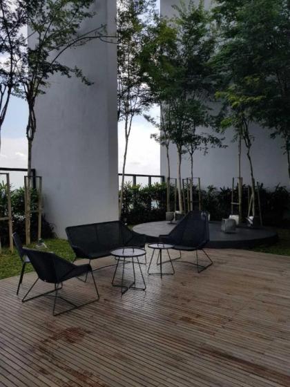 Golden Deluxe Suite_4 pax @The Hub SS2 PJ - image 23