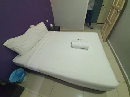 SPOT ON 90138 Hotel Elwarda Klcity - image 17