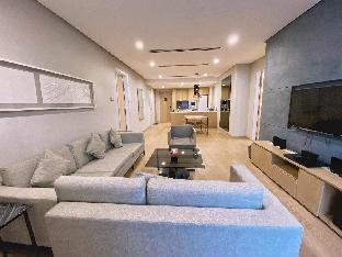 Perfect 2BR for friends & family staycation - image 7