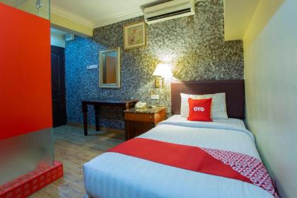 OYO 90125 Hotel Grand Orchard - image 15