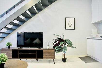NEW - Modern Designer Suite @ Ekocheras  Netflix - image 21