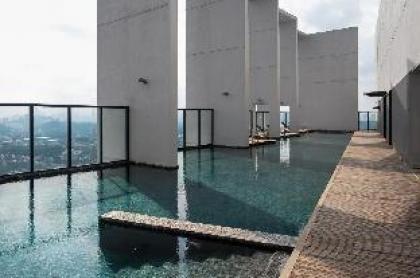 NEW- 2-5 pax Deep Blue Sea Suite @Damansara PJ - image 7