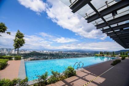 HOT  Luxuries Stay w/ Balcony by MOKA @ Ekocheras - image 25