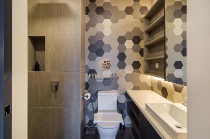 Executive Suite . Enjoy Life With Netflix #S - image 25
