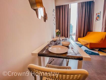 Crown2Suite (City View)Near IKEA/1Utama/TTDI - image 8