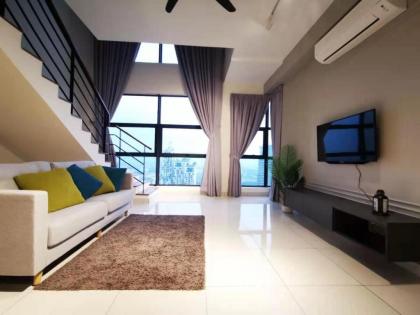 FIVE-STAR Facilities ARTE Mont Kiara Luxury Duplex Kuala Lumpur