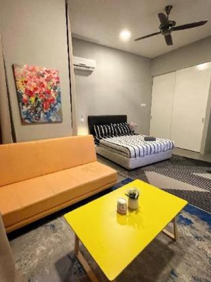 SERENE Studio Empire Damansara/wifi/Netflix - image 10