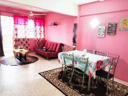 Guest House affordable 3 bedroom furnished & Wifi - image 3