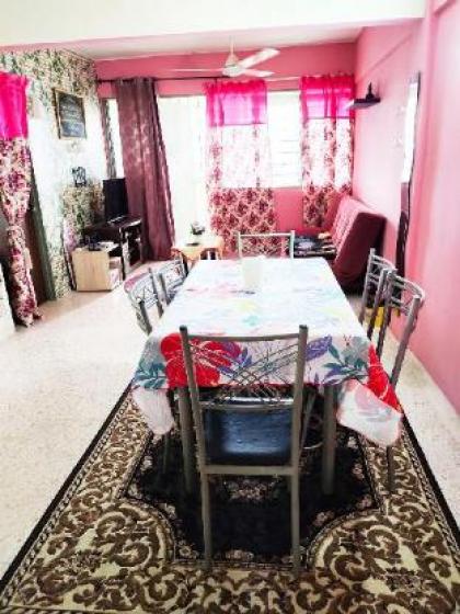 Guest House affordable 3 bedroom furnished & Wifi - image 5