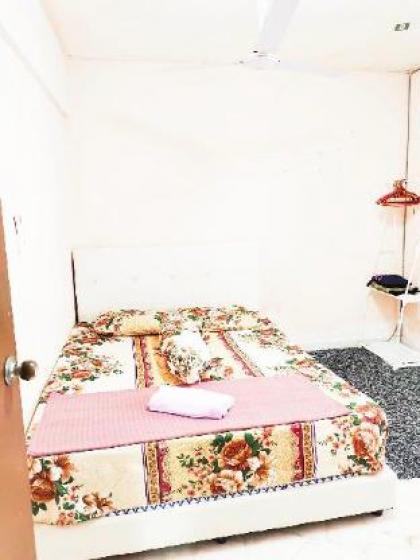 Guest House affordable 3 bedroom furnished & Wifi - image 9