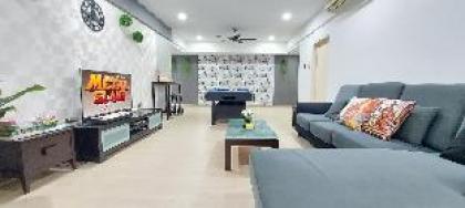 Bukit Bintang Staycation w Pool Table (10Pax) - image 2