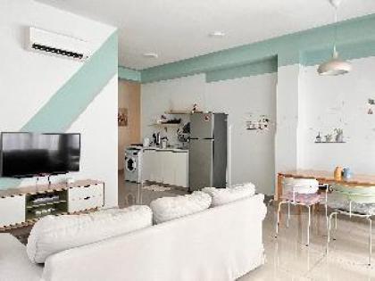 Arte  Comes with Netflix Acc  2 Beds 2 Baths KL - image 8