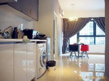 ARTE PLUS  Retro Spacious Two Bedroom Apartment - image 15