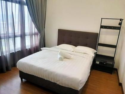 Astoria Ampang - Big Spacious 4BR Mountain View - image 17