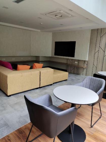 Astoria Ampang - Big Spacious 4BR Mountain View - image 29