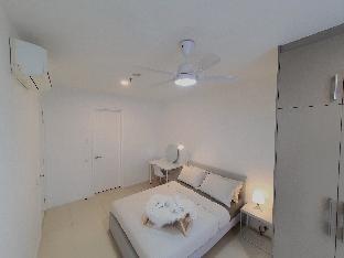 Arcoris Mont Kiara 004/2BR/1-4pax /WIFI & NETFLIX  - image 2