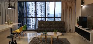 Luxury 2BR Duplex family suitepool with KLCC view - image 2