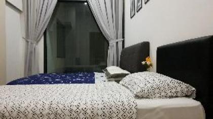 Luxury 2BR Duplex family suitepool with KLCC view - image 5