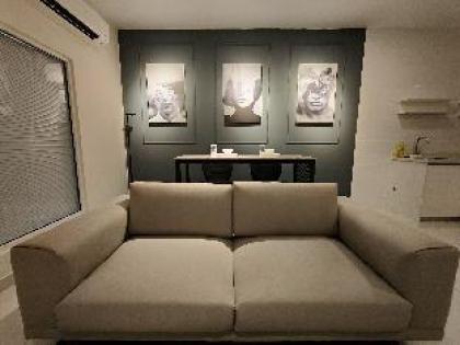 Neat And Tidy 1BR Suite @ Arte Mont Kiara - image 6