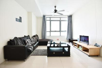 High Floor Comfy 3BR Taragon Puteri Bintang FREE Parking 