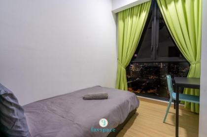 Lovely 4-bedroom condo with pool for 6 pax -Cheras - image 18