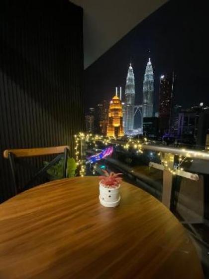 KLCC view Staycation @ Kg Baru Food Heaven