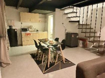 Cozy Loft  EmpireCT/wifi/netflix/parkingRM1.10/day - image 8