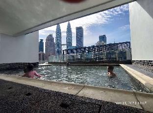 KLCC Unobstructed View unit with two king beds! - image 7