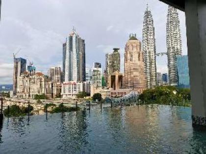 KLCC Unobstructed View unit with two king beds! - image 9