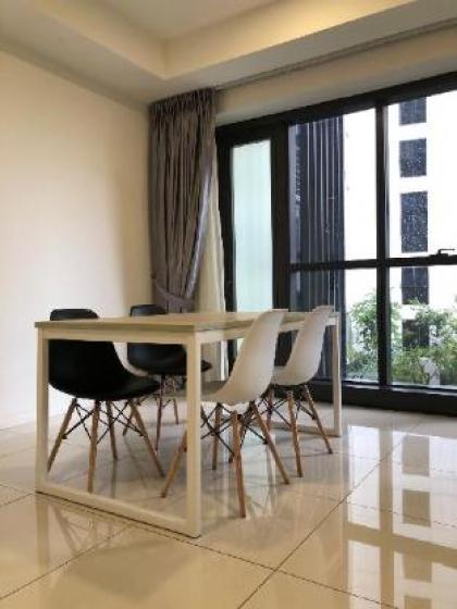 MCity Jalan Ampang-2rooms Duplex (10mins to KLCC) - image 10