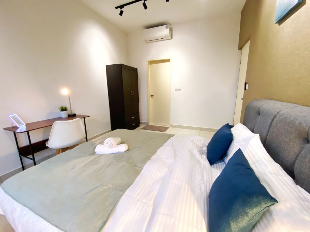 Parc3 Cheras 2BR Near Aeon _ LRT Netflix @ 4 pax - image 3