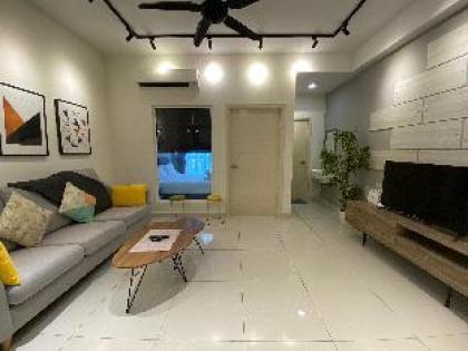 Alluring 1BR Suite @ ARTE MTKIARA/FREE1PARKING/ - image 11